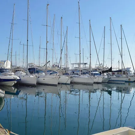 2 Pièces Proche Avec Garage, - Fr-1-226a-167 Apartamento *