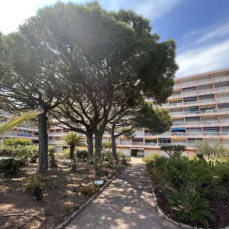 2 Pièces Proche Avec Garage, - Fr-1-226a-167 Appartement *
