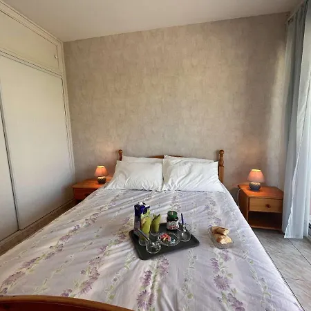 Appartement 2 Pièces Proche Avec Garage, - Fr-1-226a-167 Fréjus